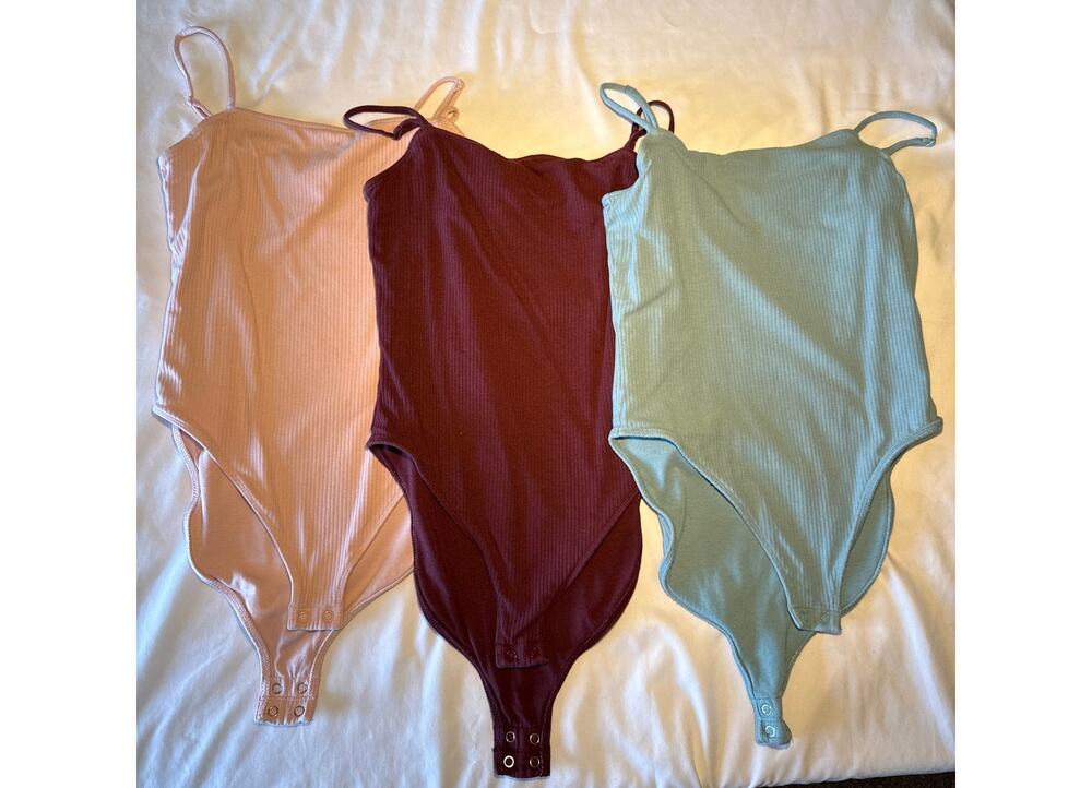 Old Navy Small Spagetti Strap Body Suit Bundle Pink Blue Marron Snap